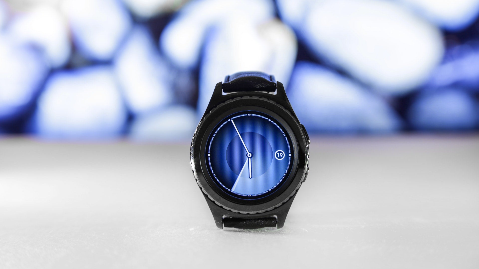 Smart Bluetooth watch by DEAL SASTA